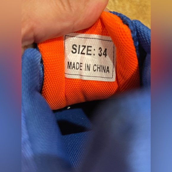 SDSPEED 7 Colors LED Kids Roller Skate Shoes with Single Wheel Shoes SZ 34/ 2,5 - Picture 6 of 16